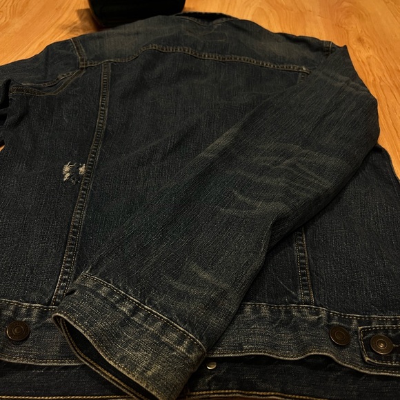 Medium Levi’s trucker jacket - Picture 8 of 11